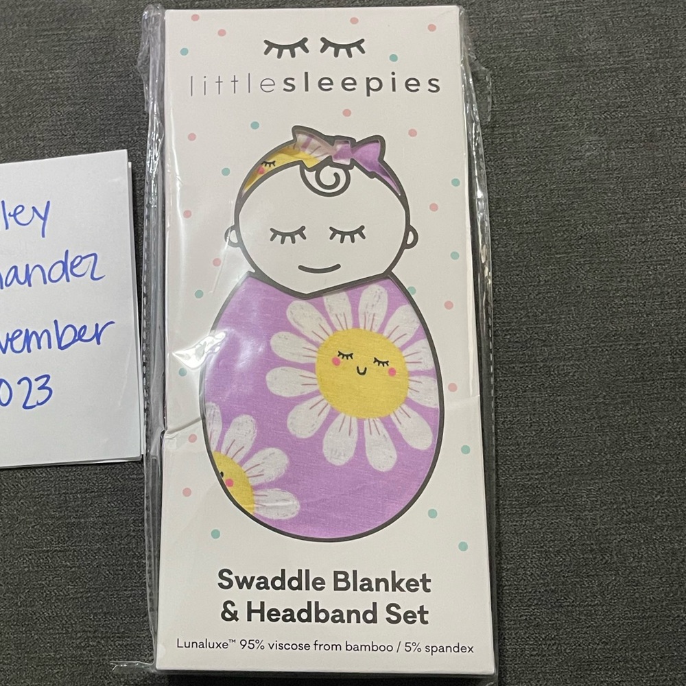 Flower power swaddle and bow set